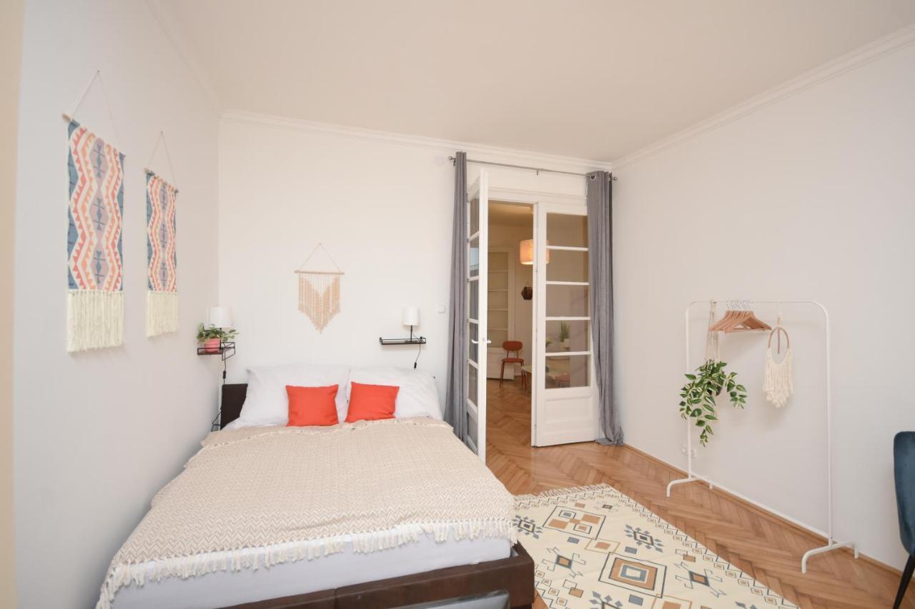 Castle Nest Apartment Budapeste Exterior foto