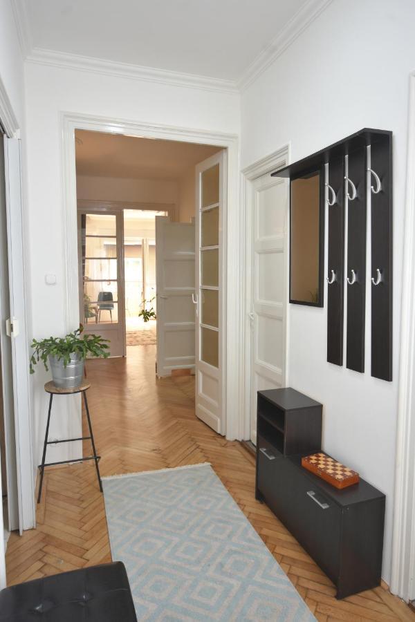 Castle Nest Apartment Budapeste Exterior foto